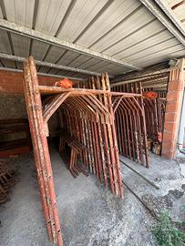 PONTEGGIO PILOSIO (8 euro al mq) E PUNTELLI