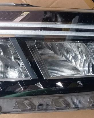 Faro Anteriore sx Duster 2022