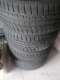 Gomme da neve con cerchi 205 55 16