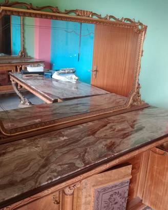 sala da pranzo nobiliare raffinata ed elegante 