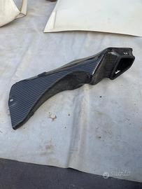 Condotto aria destro in carbonio per ducati 916