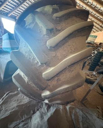 Pneumatico 800/65 R32 TRELLEBORG