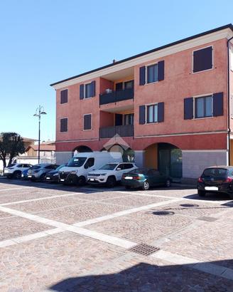 NEGOZIO A AZZANO MELLA