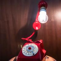 Lampada artigianale con telefono