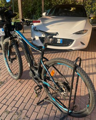Mtb giant elettrica front