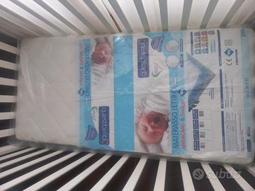 Materasso lettino antiacaro sanitized questibimbi