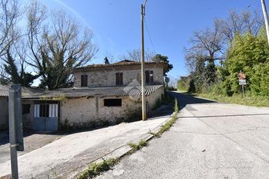 RUSTICO A MONTESCUDO - MONTECOLOMBO