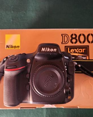 NIKON D 800
