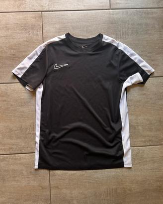 maglietta nike mera