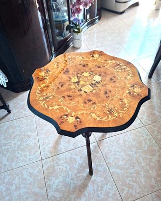 Tavolino intarsiato di Sorrento in radica