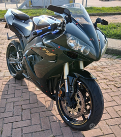 Yamaha r1