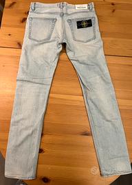 Jeans bimbo Stone Island.