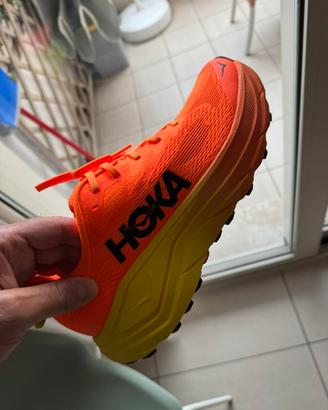 Hoka Challenger 8
