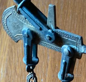 Bilancia stadera pesa alimenti in casa