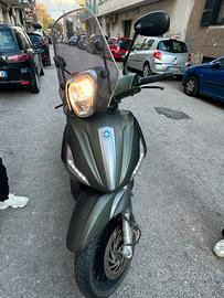 Beverly 300