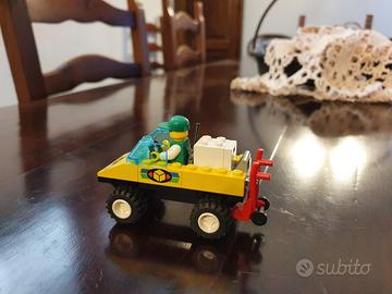 Lego Package Pick-Up 6325