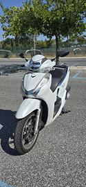 Honda sh 300
