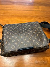 Louis Vuitton borsa District MM Monogram uomo
