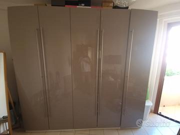 Armadio IKEA 5 ante lucido con LED