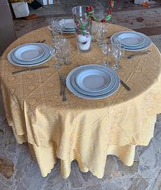 SERVIZI  PIATTI  BICCHIERI -TAVOLI   E ALTRO