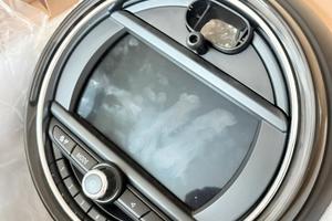 Mini countryman f60 monitor/autoradio