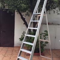 Scala 8gradini alluminio  mt 2,70  marca FRIGERIO
