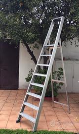 Scala 8gradini alluminio  mt 2,70  marca FRIGERIO