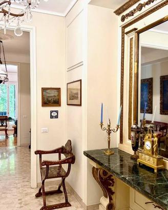 Appartamento di 175 m² con 5 locali e box auto a M