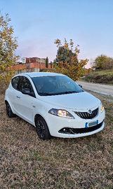Lancia Y 1.0 Platino