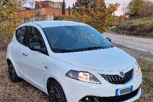 Lancia Y 1.0 Platino