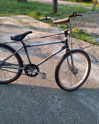 Mongoose Kos Kruiser 26"BMX Cruiser