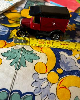 Modellino furgoncino T Ford 1921 pubblicitario