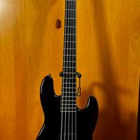 Squier by Fender Deluxe Jazz Bass V Active 5 corde