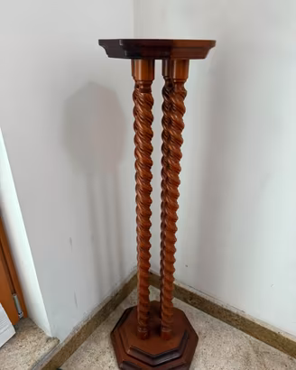 colonna in legno