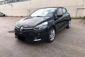 Renault Clio 1.5 dCi 90 cv 5P versione Duel