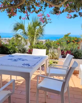 Sulla spiaggia a Favazzina
