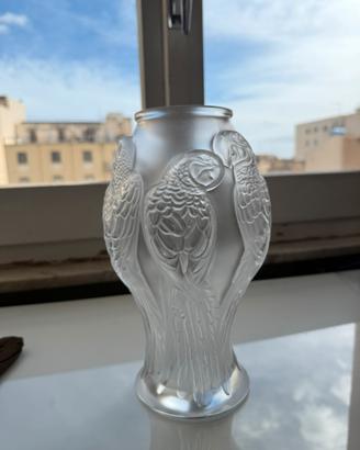 Vaso Lalique Perruches firmato - 24cm