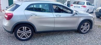 MERCEDES GLA 200 CDI Fatturabile