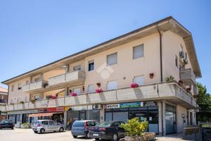 AUTORIMESSA A PORTO SAN GIORGIO