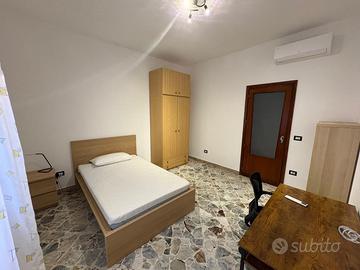 STANZE PER STUDENTI UNIVERTARI - MELILLI -