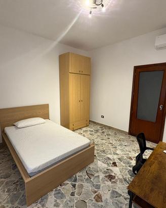 STANZE PER STUDENTI UNIVERTARI - MELILLI -