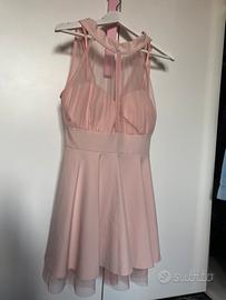Vestito rosa con colletto