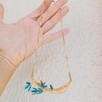 Girocollo con fiori smaltati, anni '80