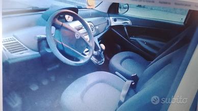 Lancia y anno 2011 mod. diva 1.2 benzina 124000km