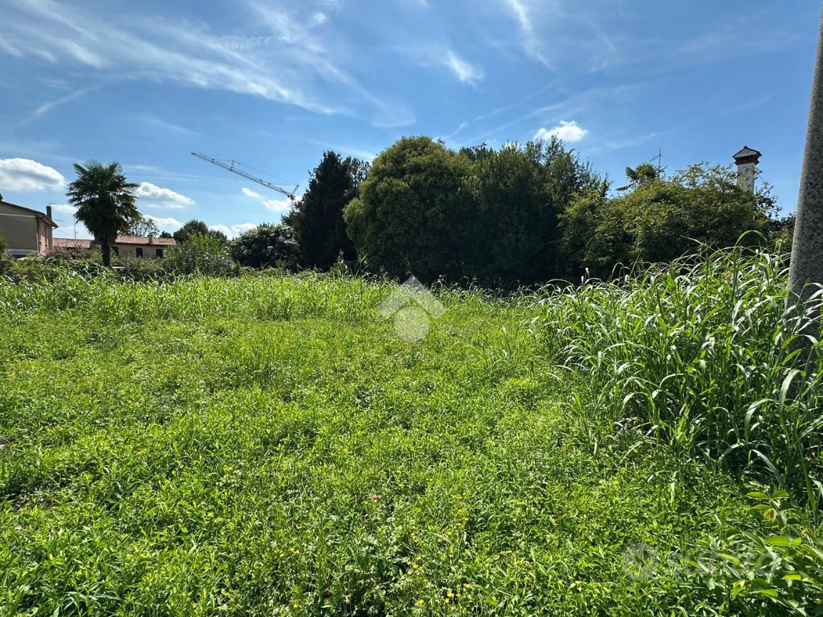 TER. RESIDENZIALE A TREVISO - Vista 3