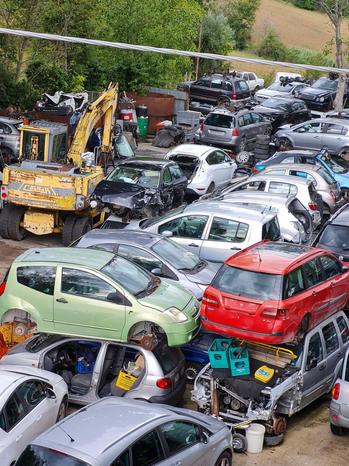 BURESTA AUTODEMOLIZIONI RICAMBI USATI 3315605870 - San Severino Marche | Subito