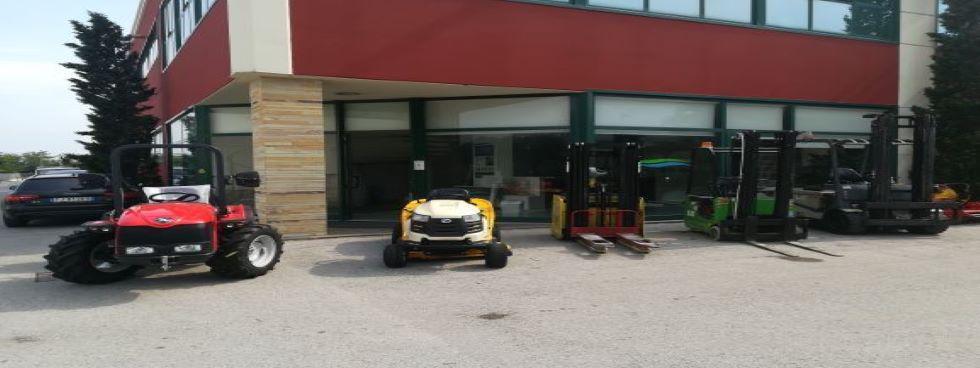 ADRIATICA SERVICE S.R.L. CARRELLI ELEVATORI