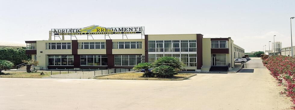 Adriatica Arredamento Negozi