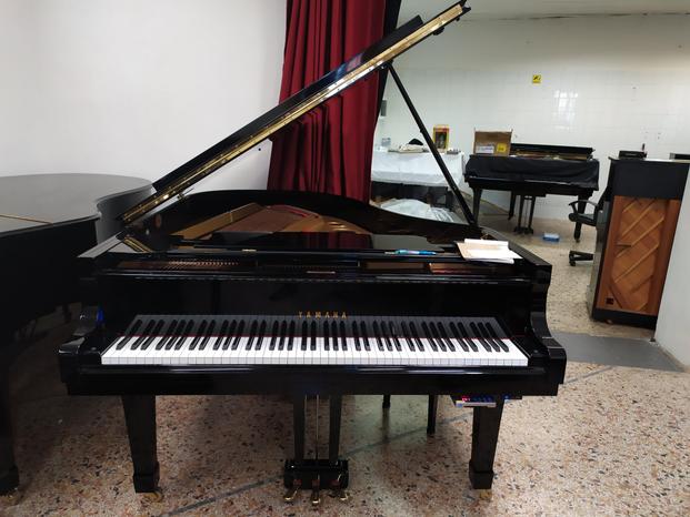 Negozio di pianoforti acustici e silent yamaha - Paderno Franciacorta | Subito