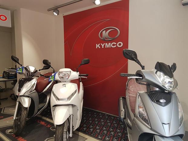 Subito - LE MOTO DI SCAGLIONE SAS - Parabrezza alto faco per kymco agility  300 - Accessori Moto In vendita a Palermo